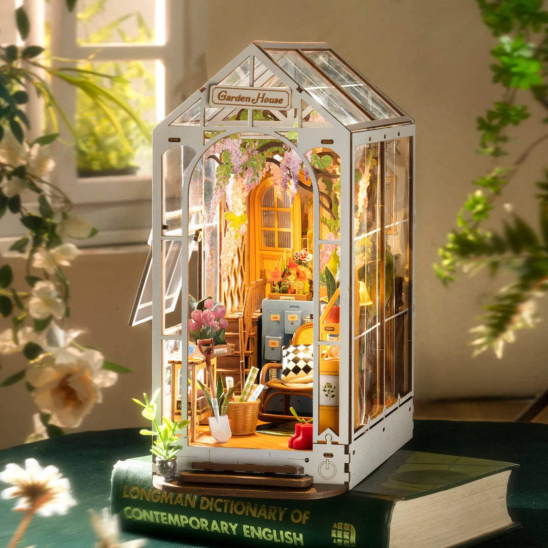 Cutefun Book Nook Kit Magic Pharmacist Diy Miniature House With